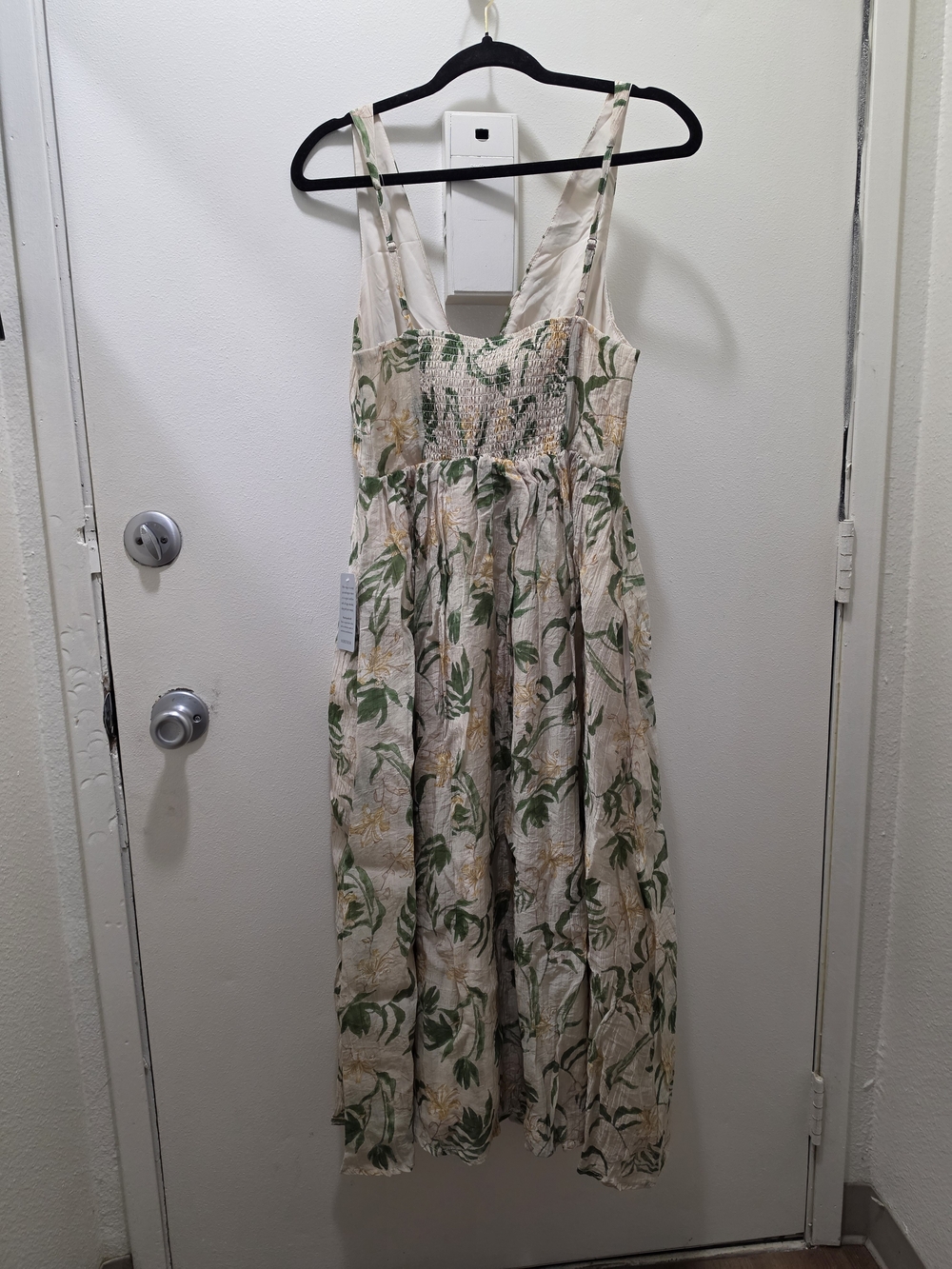 ​En Saison Floral Smocked Midi Dress with Fabric Tassels - NWT - Picture 8 of 14